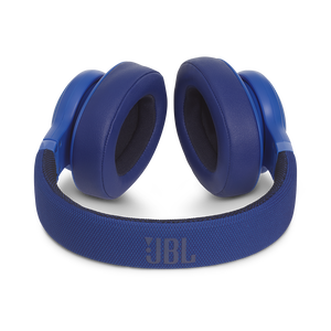 JBL E55BT - Blue - Wireless over-ear headphones - Detailshot 3